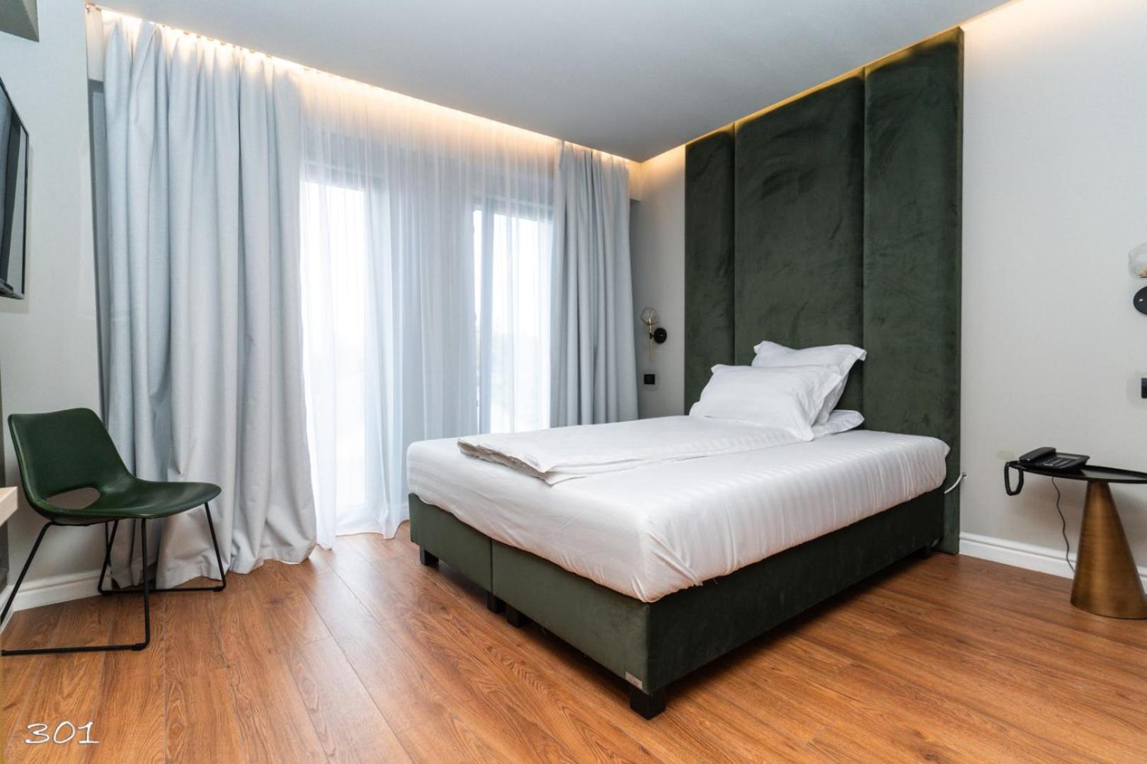Cosmopolita Boutique Hotel Timisoara Exterior photo