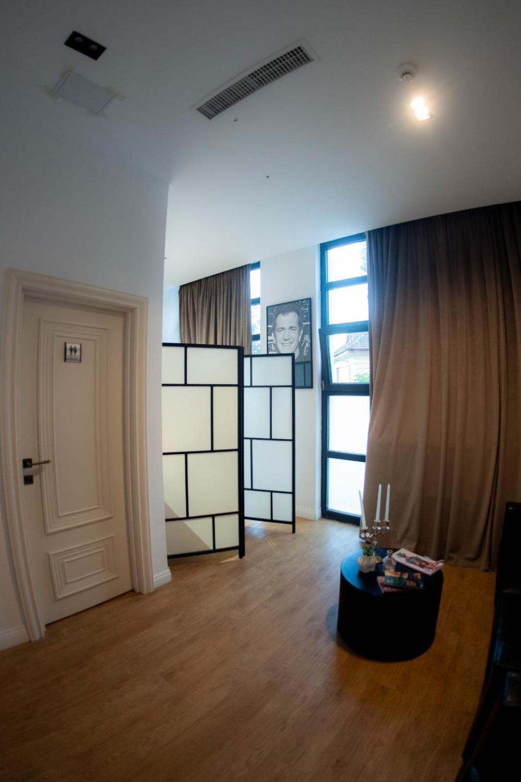 Cosmopolita Boutique Hotel Timisoara Exterior photo